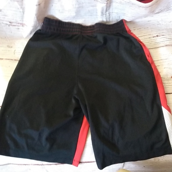 Nike shorts - Picture 3 of 6